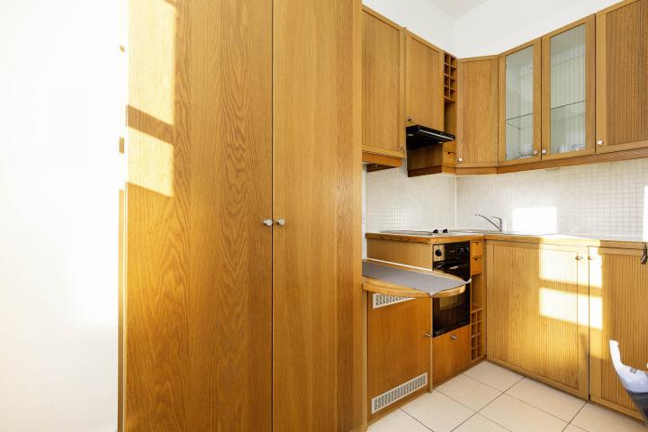  Rent includes electricity, water, and central heating Finchley Road, Hampstead